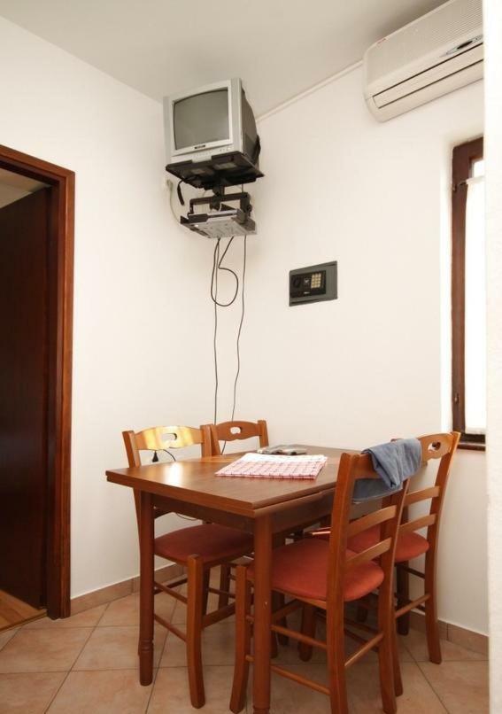 Apartment Radovan Porec Exterior photo
