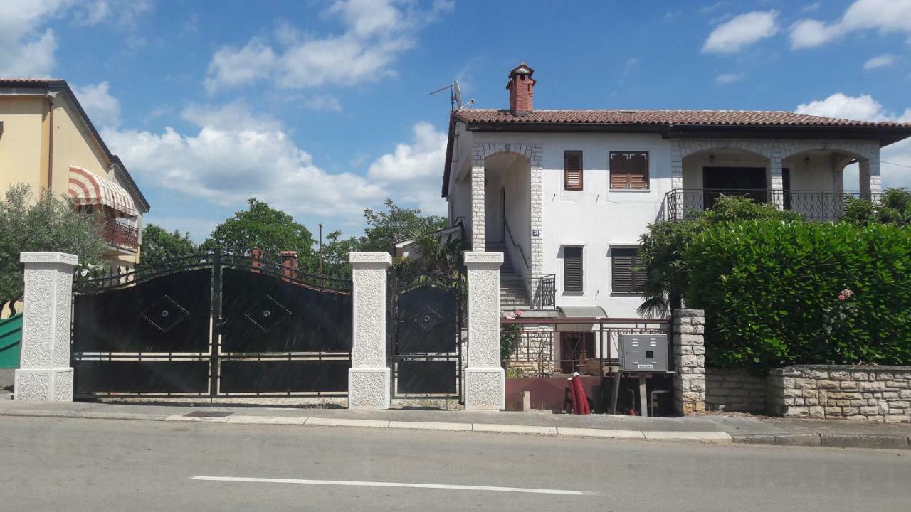 Apartment Radovan Porec Exterior photo